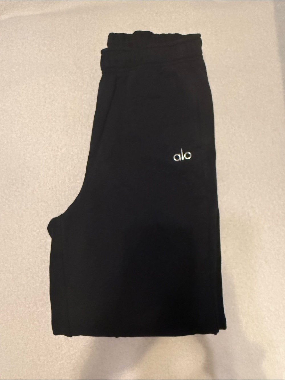 Alo - Picture 2 of 4